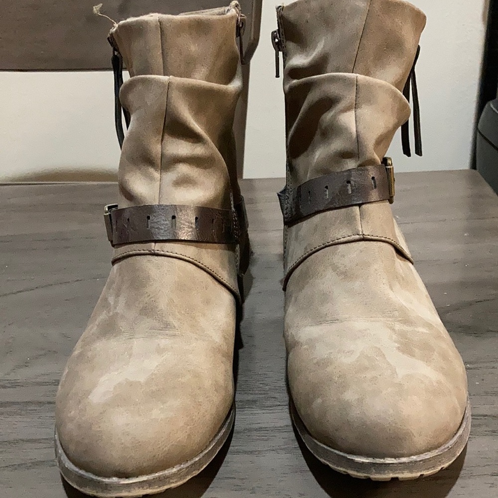 Mudd Slouch Zipper Boot